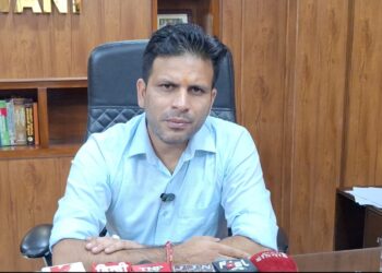 दमुवाढूंगा में भूमि सर्वेक्षण शुरू, नए निर्माण व अतिक्रमण पर सख्त रोक