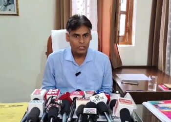 भ्रष्टाचार पर सख्त प्रहार: सतर्कता अधिष्ठान की समीक्षा बैठक में लंबित मामलों के गुणवत्तापूर्ण निस्तारण पर जोर