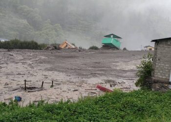 धराली में बादल फटने से तबाही, खीर गाड़ में उफान से मचा हड़कंप, SDRF और सेना राहत में जुटी