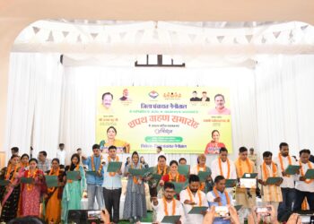 नैनीताल में जिला पंचायत अध्यक्ष-उपाध्यक्ष एवं सदस्यों का शपथ ग्रहण समारोह संपन्न