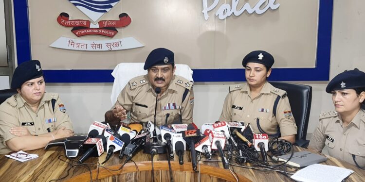 देहरादून को असुरक्षित बताने वाली निजी सर्वे रिपोर्ट पर पुलिस और महिला आयोग ने उठाए सवाल, तथ्यों के आधार पर किया खंडन