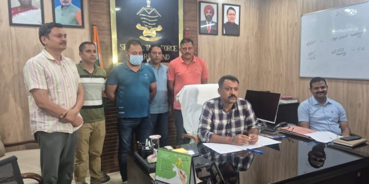 नकली दवाइयों का जाल: पति-पत्नी गिरफ्तार, 14 करोड़ का लेनदेन बेनकाब