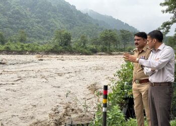देहरादून में भारी बारिश से तबाही, DM और SSP ने किया स्थलीय निरीक्षण, कई मार्ग बाधित