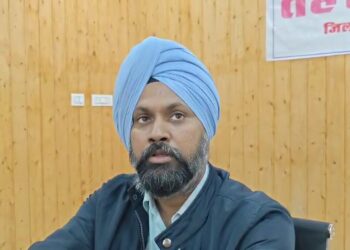 अलर्ट के बीच जिला प्रशासन ने खोला पोर्टल, आज से सीमित संख्या में जारी होंगे आदि कैलाश यात्रा परमिट