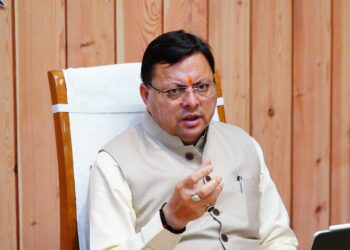 सीएम धामी का सख्त रुख, मकानों पर नंबर प्लेट लगाने के आदेश तत्काल प्रभाव से रद्द, जांच के निर्देश जारी