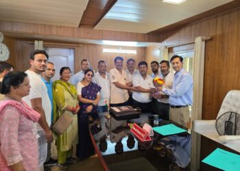 दमुवाढूंगा क्षेत्र की भूमि पर मालिकाना हक की प्रक्रिया तेज करने की मांग