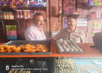 दीपावली से पहले खाद्य सुरक्षा सख्ती: मावा, पनीर और दूध की जांच, नमूने लैब भेजे गए