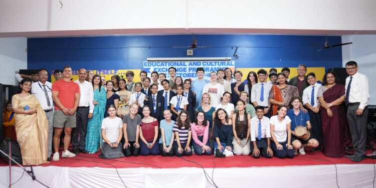 फ्रांस से आए छात्रों ने हल्द्वानी में जाना भारतीय संस्कृति का रंग, इंस्पिरेशन स्कूल में हुआ भव्य स्वागत