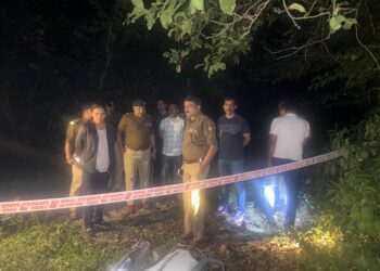  पुलिस की सख्ती के आगे झुके अपराधी, हॉस्पिटल फायरिंग कांड का खुलासा, मुठभेड़ में दो बदमाश घायल, तीन गिरफ्तार