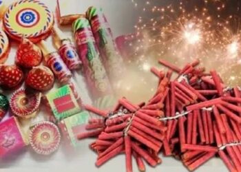 दीपावली पर बिना अनुमति पटाखा दुकानों पर सख्ती, DM ने दिए निरीक्षण और कार्रवाई के निर्देश