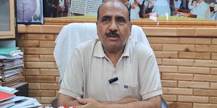 UKSSSC पेपर लीक प्रकरण: युवाओं का धरना खत्म, CM धामी ने दिए CBI जांच के आदेश, कांग्रेस पर साधा निशाना