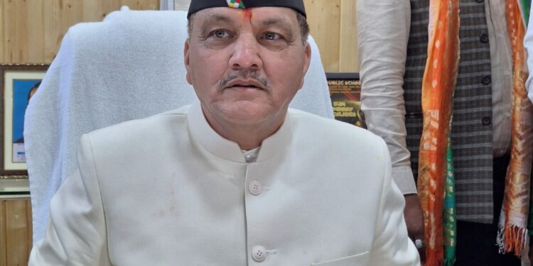 महापौर गजराज बिष्ट बोले— बिना परमिशन ठेला लगाने वालों पर होगी कार्रवाई, दुकानदारों द्वारा वसूली पर भी निगम सख्त