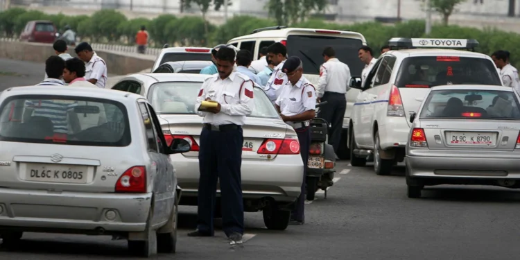 पुराने वाहनों की फिटनेस फीस पर एक साल की राहत: सरकार ने किया बढ़ी हुई दरों का लागू होना स्थगित