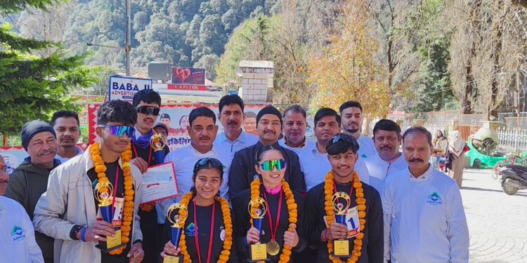 “आंचल उत्तराखंड का स्वाद” थीम पर नैनीताल में साइकिल रेस, इसांत अधिकारी और अवनी दर्याल ने मारी बाजी