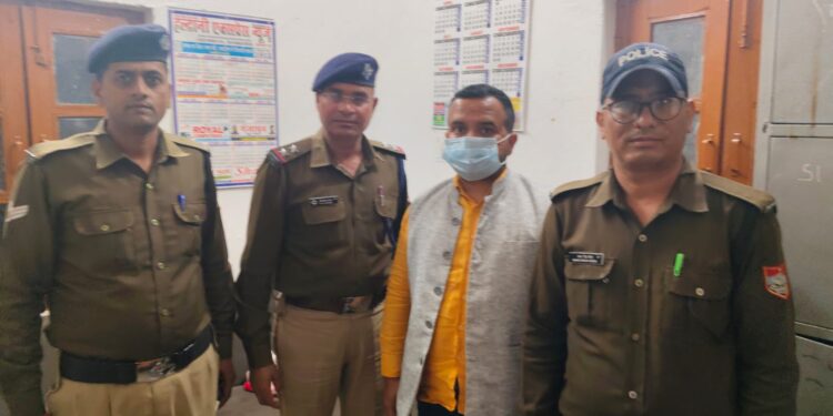 हिंदूवादी नेता विपिन चंद्र पांडे हिरासत में, कई मामलों में पुलिस की पूछताछ जारी