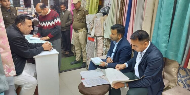 हल्द्वानी में बड़ा फर्जीवाड़ा उजागर: निष्क्रिय सोसाइटी के नाम पर 18 साल से जारी हो रहे थे अवैध प्रमाणपत्र, प्रशासन ने की FIR की तैयारी