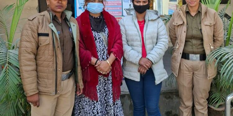 ‘ऑपरेशन कालनेमि’: फर्जी दस्तावेजों पर रह रहीं बांग्लादेशी महिलाएँ पकड़ी, एक महिला गिरफ्तार, दूसरी हिरासत में