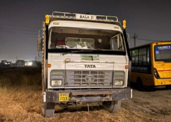 देर रात चला परिवहन विभाग का स्पेशल ड्राइव, 46 चालान, 12 माल वाहन सीज़