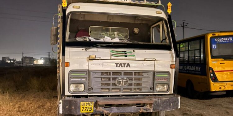 देर रात चला परिवहन विभाग का स्पेशल ड्राइव, 46 चालान, 12 माल वाहन सीज़