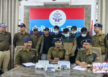 पुलिस का बड़ा खुलासा: एपीके फाइल से मोबाइल हैक करने वाला अंतरराज्यीय साइबर गिरोह धर दबोचा