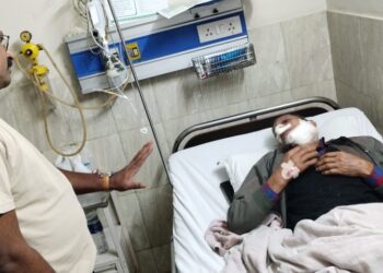 वन्यजीव तस्करों पर STF की बड़ी कार्रवाई: दबिश के दौरान टीम पर फायरिंग, जवान व राहगीर घायल, एक शिकारी गिरफ्तार, मुख्य आरोपी फरार