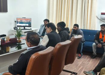 परिवहन विभाग की ऑटो–ई-रिक्शा यूनियनों के साथ बैठक, ओवरलोडिंग–ओवरचार्जिंग पर सख्त निर्देश