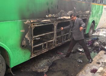 देहरादून में बड़ा हादसा टला, तमिलनाडु से आए छात्रों की बस में लगी आग