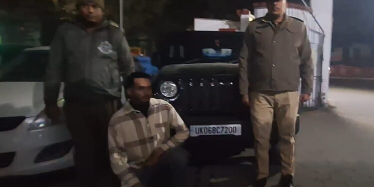 पुलिस ने हाईवे पर स्टंट करने वाले थार चालक को हिरासत में लिया, वाहन सीज और लाइसेंस निरस्त