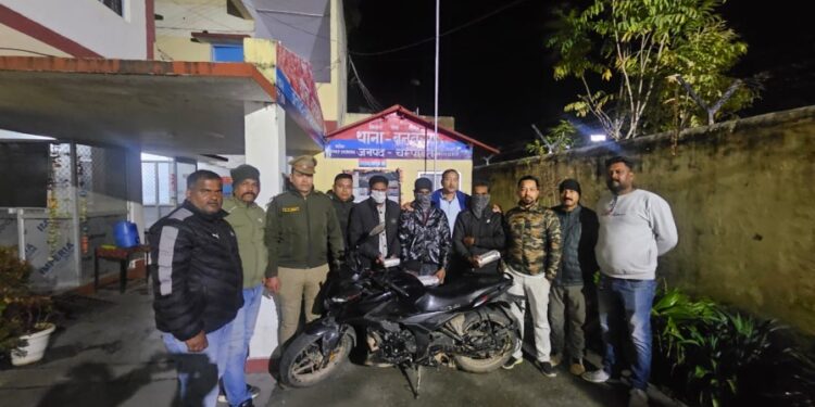 नेपाल सप्लाई से पहले पकड़ी गई नशे की खेप, दो करोड़ से अधिक की हेरोइन जब्त