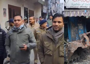 आज़ाद नगर लाइन नंबर-1 में चला सख़्त अतिक्रमण हटाओ अभियान