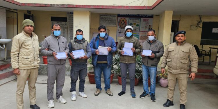 लूटकांड का खुलासा, रिश्ते की आड़ में रची गई साजिश का भंडाफोड़, पांच आरोपी गिरफ्तार