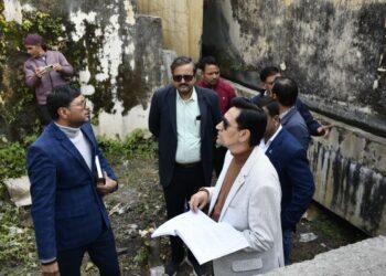 मटमैले पानी पर सख्त हुए कुमाऊँ आयुक्त, शुद्ध पेयजल आपूर्ति को लेकर दिए कड़े निर्देश