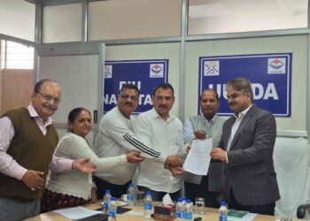 हल्द्वानी में सड़क निर्माण पर फूटा जनाक्रोश, यूयूएसडीए को सौंपा सामूहिक ज्ञापन