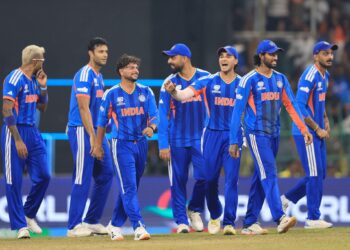 भारत ने पाकिस्तान को 61 रन से रौंदा