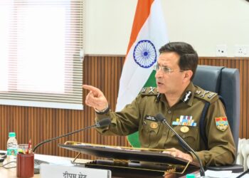 अपराध पर DGP दीपम सेठ का सख्त एक्शन, हाई-लेवल बैठक में लापरवाह अफसरों पर गिरी गाज