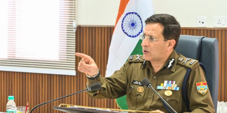 अपराध पर DGP दीपम सेठ का सख्त एक्शन, हाई-लेवल बैठक में लापरवाह अफसरों पर गिरी गाज