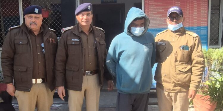 हत्याकांड का खुलासा: छोटे भाई की बीमारी और आर्थिक तंगी बनी वजह, बड़े भाई ने लौटे से वार कर ली जान