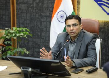 रोड कटिंग में लापरवाही पर जिला प्रशासन सख्त, शहर में सभी कार्य अनुमतियां तत्काल निरस्त