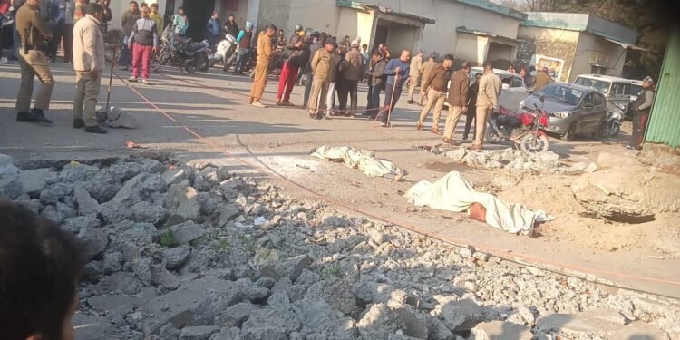 हल्द्वानी में डबल मर्डर, गल्ला मंडी में युवक-युवती के शव मिले