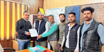 रमज़ान में 24 घंटे बिजली की मांग, बनभूलपुरा संघर्ष समिति ने सौंपा ज्ञापन