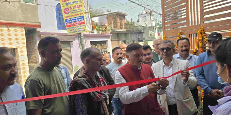 स्वास्थ्य सुविधाओं का विस्तार, महापौर गजराज बिष्ट ने 4 आयुष्मान आरोग्य मंदिरों का किया शुभारंभ