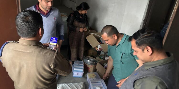 मेडिकल स्टोर से नशीली दवाइयों का बड़ा जखीरा जब्त, कुमाऊँ SOTF की ताबड़तोड़ कार्रवाई