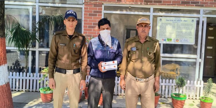 होली से पहले बाजार में नकली नोट खपाने की साजिश नाकाम, पुलिस ने आरोपी दबोचा