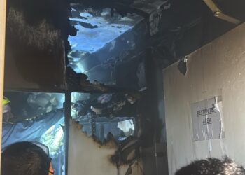 कुर्मांचल बैंक में भीषण आग, शॉर्ट सर्किट की आशंका, दस्तावेज और फाइलें जलकर राख