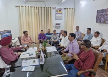 डग्गामार वाहनों पर कार्रवाई की मांग, रोडवेज यूनियनों ने दी आंदोलन की चेतावनी