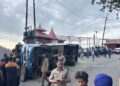 नैनीताल में बड़ा हादसा: पलटी बस, एक की मौत, SDRF ने चलाया त्वरित रेस्क्यू ऑपरेशन