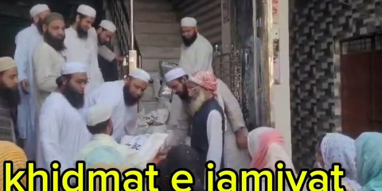 ईद पर इंसानियत की मिसाल, जमीअत उलेमा हल्द्वानी ने जरूरतमंदों में बांटी राशन किट