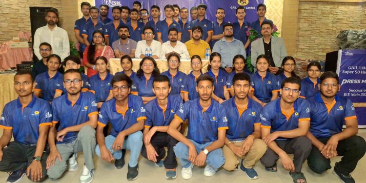 गेल उत्कर्ष हल्द्वानी का शानदार प्रदर्शन, JEE मेन्स 2026 में 73.3% सफलता, 33 छात्र एडवांस के लिए चयनित