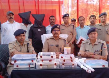 ‘ऑपरेशन प्रहार’ में बड़ा खुलासा: अंतर्राज्यीय हथियार तस्करी गिरोह ध्वस्त, जम्मू-कश्मीर तक सप्लाई का नेटवर्क बेनकाब