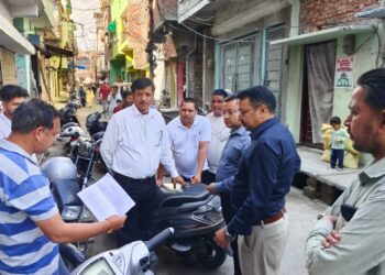 बनभूलपुरा रेलवे प्रकरण: आवास योजना के फार्मों की जांच तेज, एक सप्ताह में पूरा होगा भौतिक सत्यापन